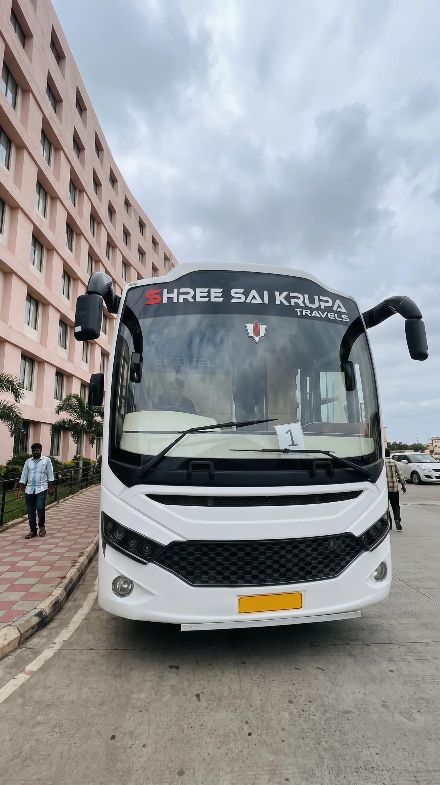 4 Dham Yatra group travel from Shirdi