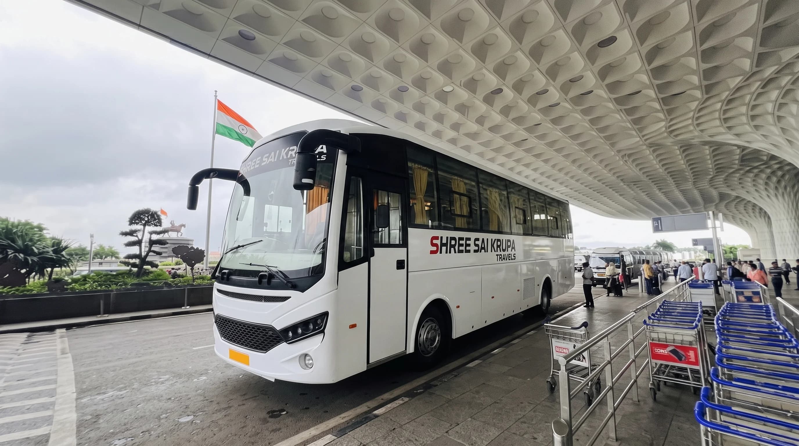 Shirdi bus rental